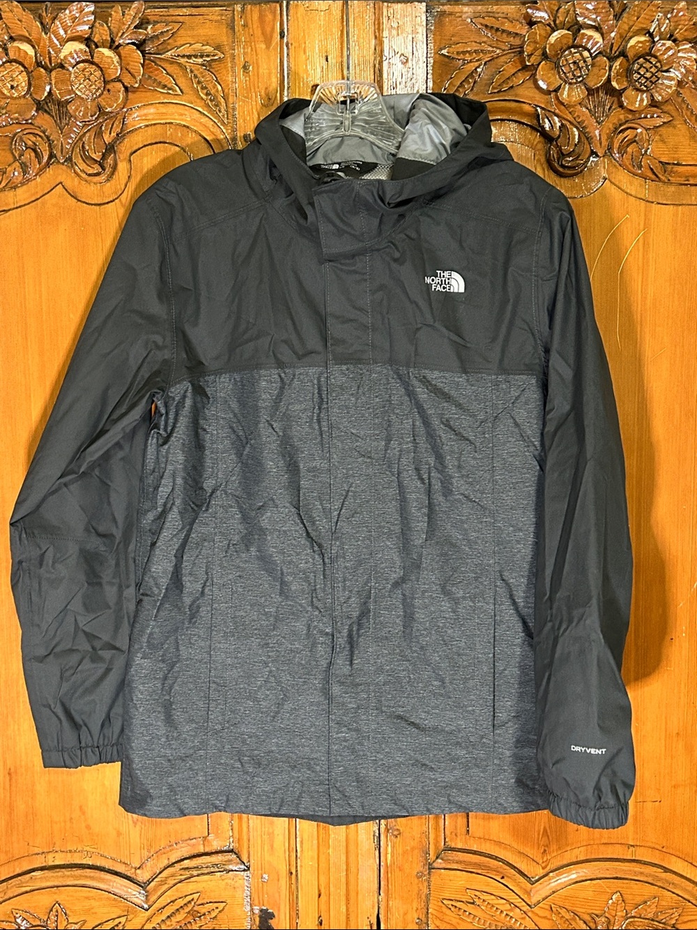The North Face by Boys Windbreaker. DryVent Large (14-16)